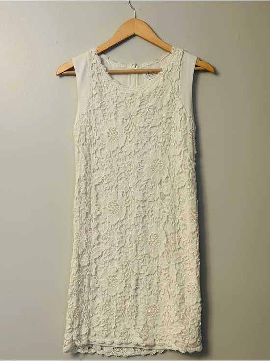 Velvet by Graham & Spencer Dresses & Skirts - Velvet by Graham & Spencer Cream Lace Dress W Size Small bachelorette Wedding
